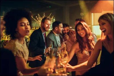 Tu es &agrave; une soir&eacute;e et Tatiana est en train de propager des fausses rumeurs sur toi. Que fais-tu ?