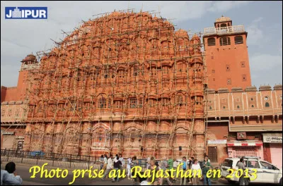 Si je vagabonde dans le palais des vents, dans quelle ville du Rajasthan suis-je ?
