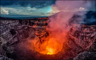 Qui est la Reine des Ailes de Nuit jusqu�au Tome 4 ?
