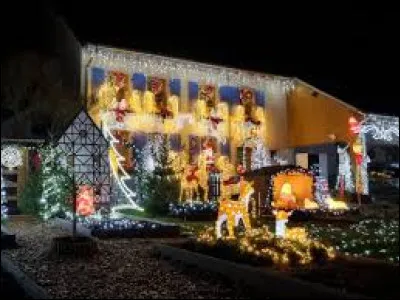 Voici de belles illuminations &agrave; Berg. Village Bas-Rhinois, il se trouve en r&eacute;gion ...