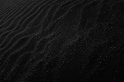 Quels sont les invisibles qui sont t&eacute;n&eacute;breux, rafaleurs et t&eacute;l&eacute;pathes ?