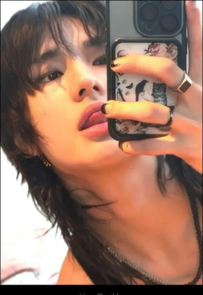 Quels sont tous, tous, tous ses r&ocirc;les / quelles sont ses activit&eacute;s ?