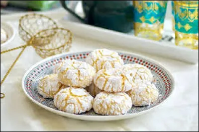 Comment se nomment ces petits g&acirc;teaux secs marocains &agrave; base d'amandes, de raisins secs, de graines de s&eacute;same et de noix ?