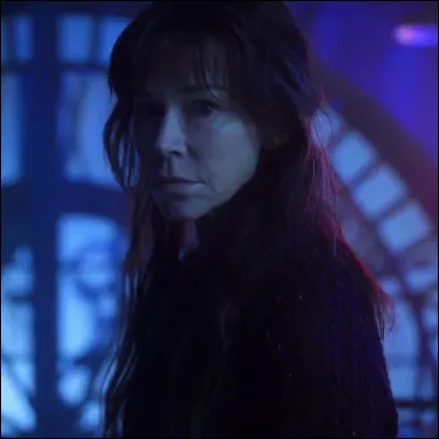 Que d&eacute;couvre-t-on sur Fran&ccedil;oise ?