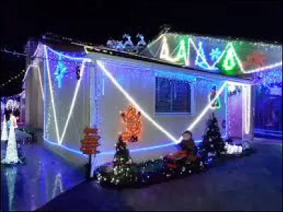 Pour voir cette maison, direction Guilherand-Granges. Ville de l'arrondissement de Tournon-sur-Rh&ocirc;ne, dans le Vivarais, elle se situe en r&eacute;gion ...