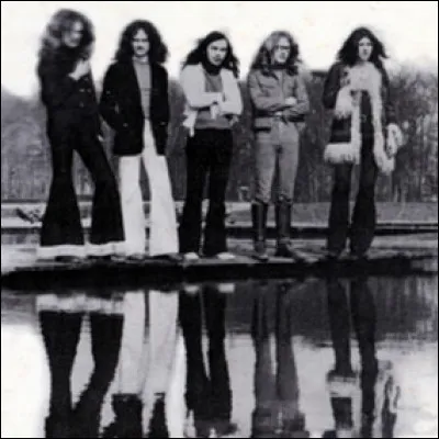 Quel type de musique interpr&eacute;tait le groupe "Ange" dans les ann&eacute;es 70-80 ?