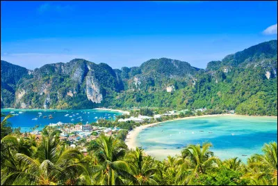 Le p&egrave;re No&euml;l doit se d&eacute;placer &agrave; Phuket, mais sais-tu dans quel pays cette ville est situ&eacute;e ?