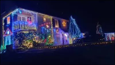 Cette maison color&eacute;e se trouve &agrave; Moulay. Village de l'aire d'attraction Mayennaise, il se situe en r&eacute;gion ...