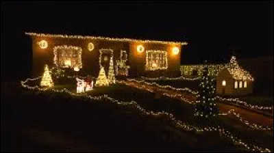 Si vous aimez le dor&eacute;, arr&ecirc;tez-vous devant cette maison de Br&eacute;villers. Village de l'Ami&eacute;noise, il se situe dans l'ex r&eacute;gion ...