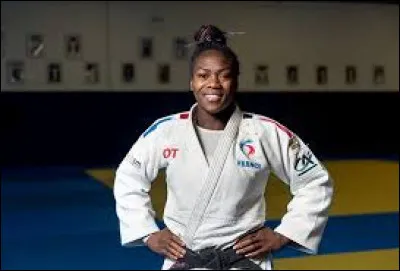 Facile : qui est cette personne ?