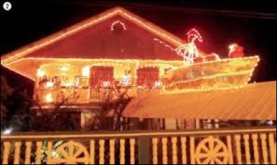 Ces belles illuminations sont &agrave; voir &agrave; Remire-Montjoly. Ville de l'arrondissement de Cayenne, elle se situe ...