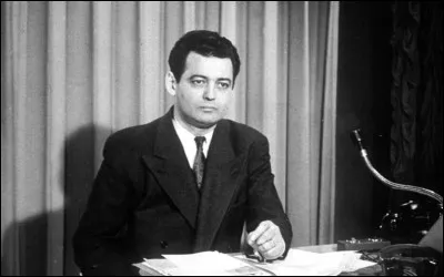 La t&eacute;l&eacute;vision est bien s&ucirc;r, r&eacute;pertori&eacute;e parmi les arts ! Quel grand journaliste pr&eacute;senta le premier journal t&eacute;l&eacute;vis&eacute; en 1949 ?