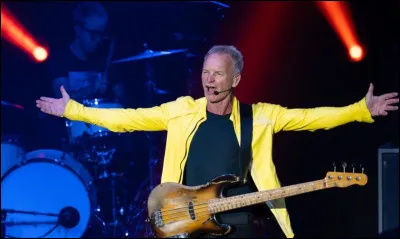 Les ann&eacute;es 90 c'est aussi le retour des ic&ocirc;nes, comme Sting, qui revient en 1993 avec "Ten Summoner's Tales", un album contenant des hits comme "It's Probably Me", "Fields Of Gold" ou "Shape Of My Heart". Avec quel groupe Sting &eacute;tait-il pr&eacute;c&eacute;demment connu dans les ann&eacute;es 80 ?