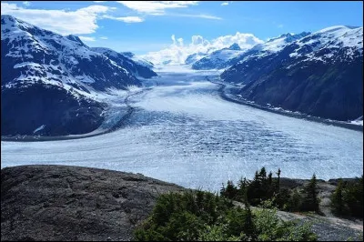 O&ugrave; se situe le Salmon Glacier ?