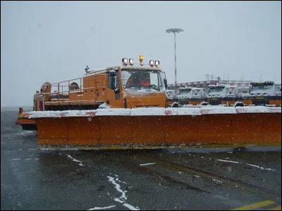 Sur quel type de surface agit ce super chasse-neige ?