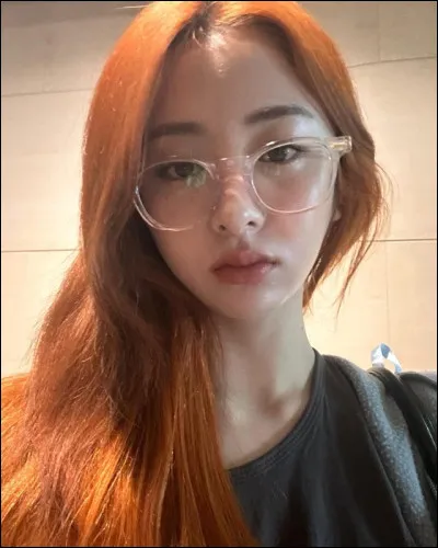 Donc quel &acirc;ge a-t-elle ?