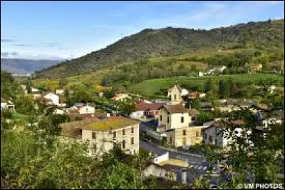 Nous partons en Auvergne-Rh&ocirc;ne-Alpes, &agrave; Crozes-Hermitage. Village viticole, dans l'aire d'attraction Valentinoise, il se situe dans le d&eacute;partement ...