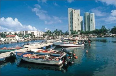 ... . et Pointe  Pitre :