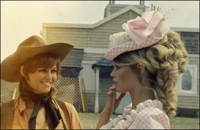 Quel est ce film de Christian Jaque o&ugrave; les deux stars Brigitte Bardot et Claudia Cardinale se partagent l'affiche ?