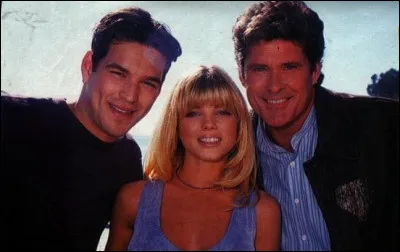 Quelle s&eacute;rie a &eacute;t&eacute; cr&eacute;&eacute;e comme suite de la s&eacute;rie "Alerte &agrave; Malibu" ?