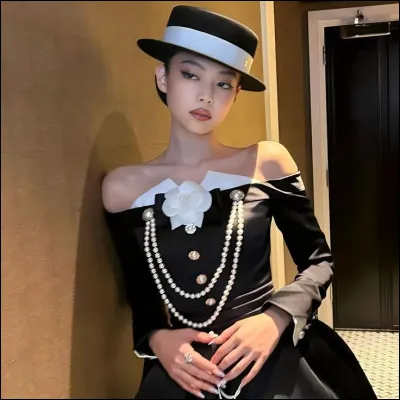 Quel groupe est compos&eacute; de quatre filles dont l'une s'appelle Jennie ?