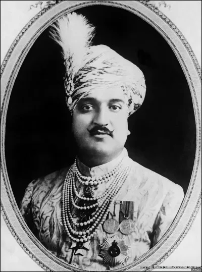 Quelle &eacute;tait la particularit&eacute; d&eacute;mographique et politique explosive du Cachemire sous le r&egrave;gne du Maharaja Hari Singh en 1947 ?