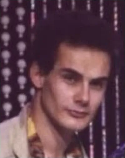 Grande figure des Inconnus, sa notori&eacute;t&eacute; est n&eacute;e pour lui aussi au Th&eacute;&acirc;tre de Bouvard, c'est ?