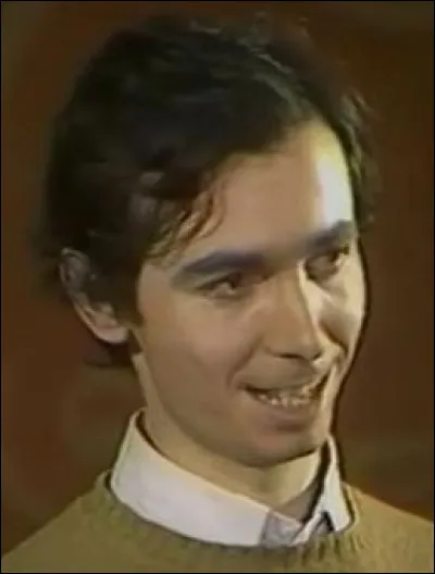 Il a form&eacute; apr&egrave;s le Th&eacute;&acirc;tre de Bouvard un duo comique c&eacute;l&egrave;bre et est pass&eacute; par les Grosses T&ecirc;tes, c'est ?