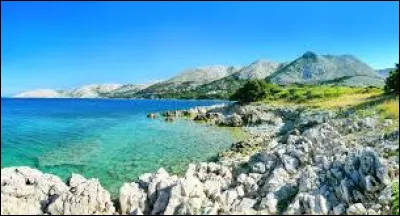 Quelle mer borde les c&ocirc;tes de la Croatie ?