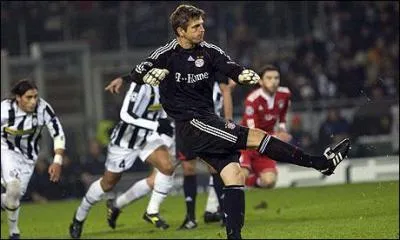 Roi des penalties, ce portier allemand en a notamment inscrit un en Ligue des Champions lors de la saison 2009-2010 face  la Juventus Turin...