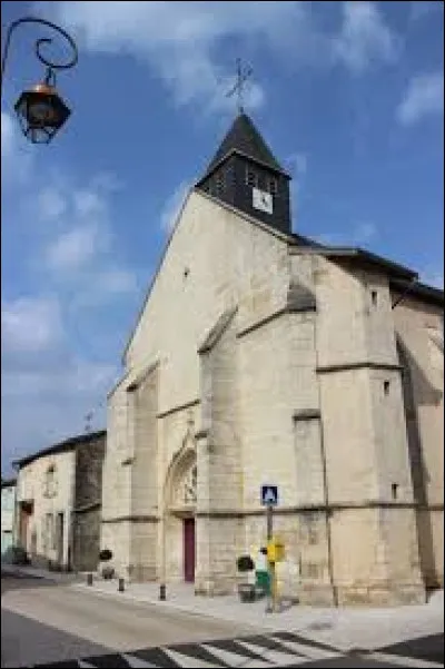 Voici l'&eacute;glise Saint-Calixte, &agrave; Savonni&egrave;res-devant-Bar. Village de Lorraine, dans l'aire d'attraction Barisienne, il se situe ...