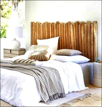 Charlemagne d&eacute;c&egrave;de en janvier 814 dans sa demeure d'Aix-la-Chapelle. C'est son fils qui devient roi des Francs et empereur d'Occident. Quel &eacute;tait son pr&eacute;nom ?