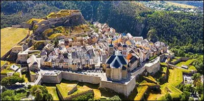 Quel marquis est nomm&eacute; commissaire g&eacute;n&eacute;ral des fortifications, en janvier 1678 ?