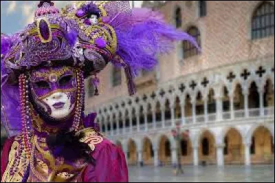 Quel pays poss&egrave;de l'un des carnavals les plus c&eacute;l&egrave;bres au monde, bien qu'il ne soit pas li&eacute; &agrave; Mardi gras ?