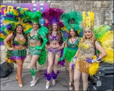 Quelle couleur n'est pas traditionnellement associ&eacute;e au Mardi gras de La Nouvelle-Orl&eacute;ans ?