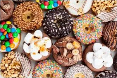 Quel dessert japonais est &agrave; base de riz gluant ?