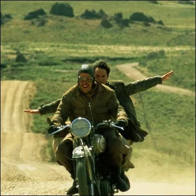 Quel r&eacute;volutionnaire a &eacute;crit un "Voyage &agrave; motocyclette" dans laquelle il expose sa prise de conscience politique ?