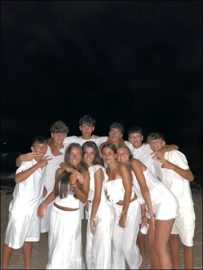 Avec tes amis, tu es�