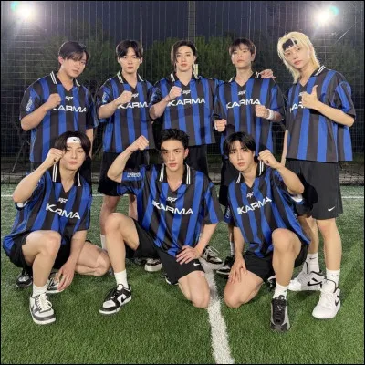 Quel membre est connu pour sa voix grave et profonde ?