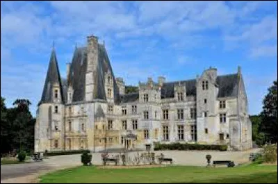 Je vous attends maintenant au ch&acirc;teau de Fontaine-Henry. Village Calvadosien, il se situe en r&eacute;gion ...