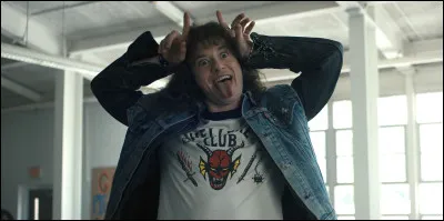 Comment s'appelle le meilleur ami de Dustin dans la saison 4 ?