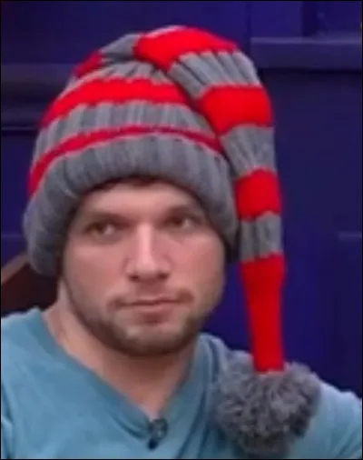 Quel &acirc;ge avait Th&eacute;o P lors de sa participation &agrave; la ''Star Academy'' 2025 ?