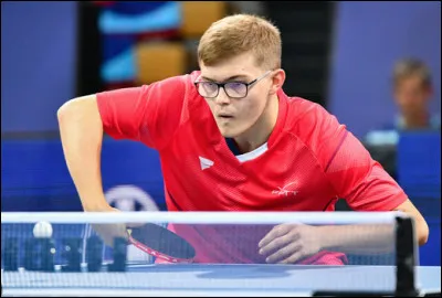 Qui est ce pongiste, triple champion de France et champion d'Europe, N&deg;10 mondial ?