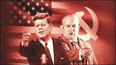 Quel dirigeant sovi&eacute;tique lance la politique de "d&eacute;stalinisation" ?