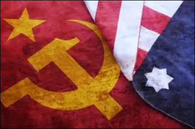 Quel pr&eacute;sident am&eacute;ricain lance la politique de "containment" (endiguement) ?