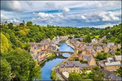 Dans quel d&eacute;partement se trouve le plateau du Larzac ?