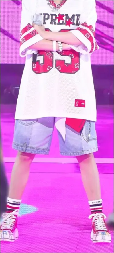 Et celui-l&agrave; est &agrave;...