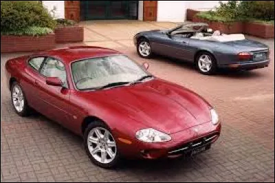 Voici les versions coup&eacute; et cabriolet de la Jaguar ...