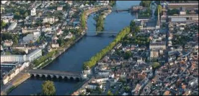 Quelle est cette ville de 31 000 habitants, deuxi&egrave;me ville du d&eacute;partement de la Vienne derri&egrave;re Poitiers ?
