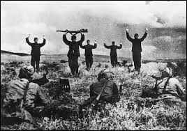 Quel pays subit des bombardements atomiques en 1945 ?